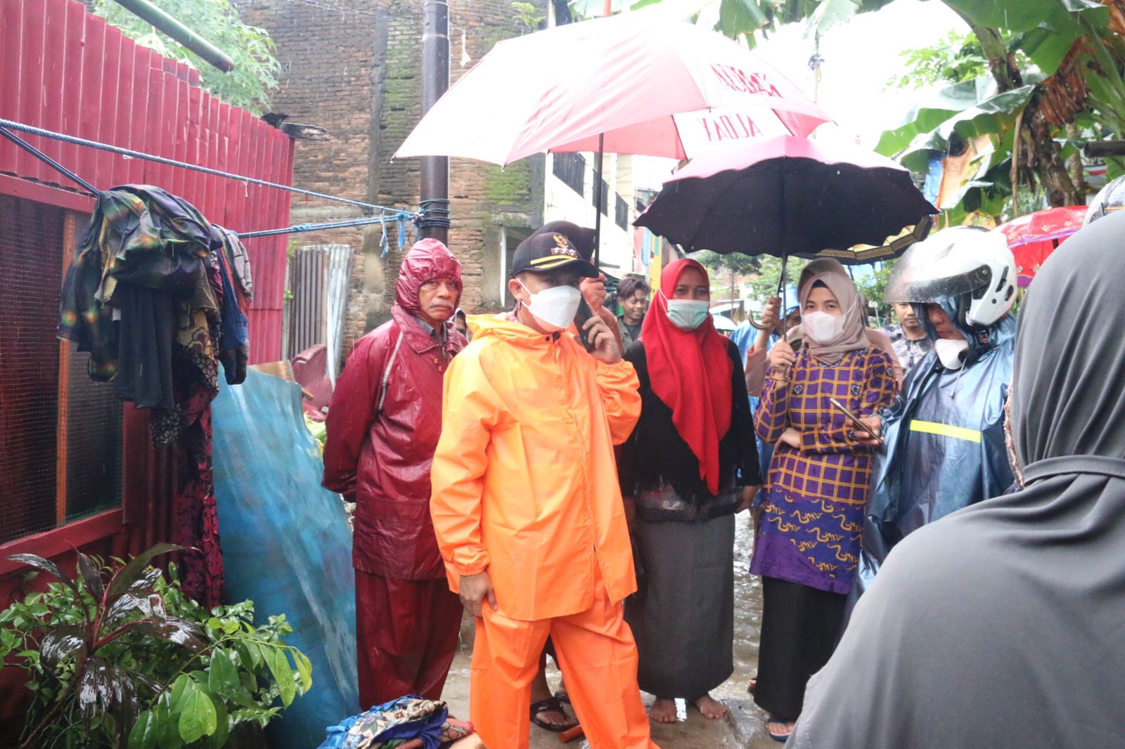 Camat Tallo Kunjungi Lokasi Bencana Angin Puting Beliung di Kelurahan Rappokalling 